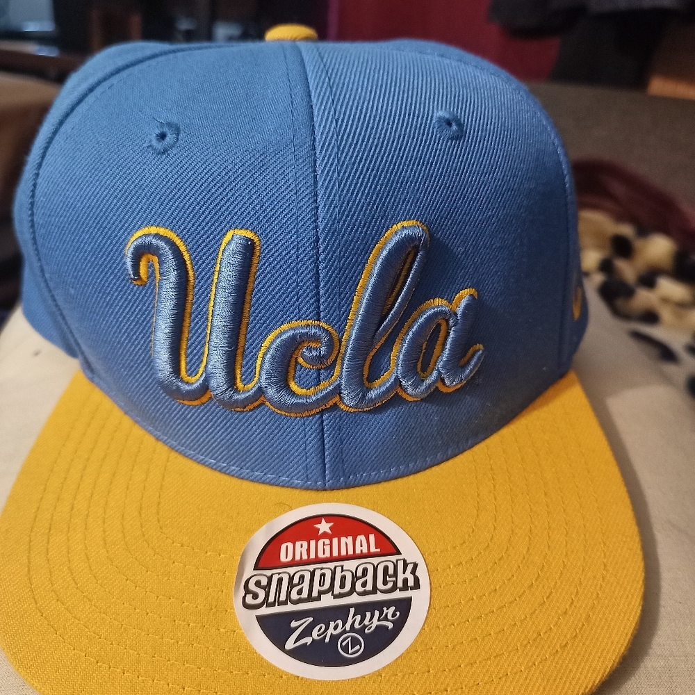 Collectible college hat UCLA